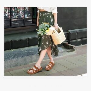 Chic Brown Strappy Sandals with Buckle